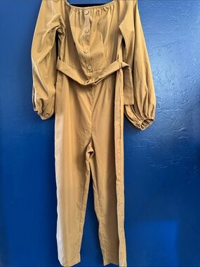 🤎Off-Shoulder Utility Jumpsuit in Tan